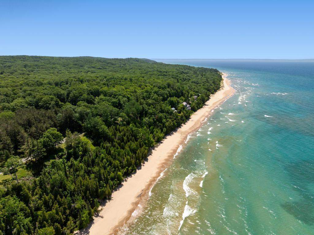 3929 Topside Drive Harbor Springs MI 49740