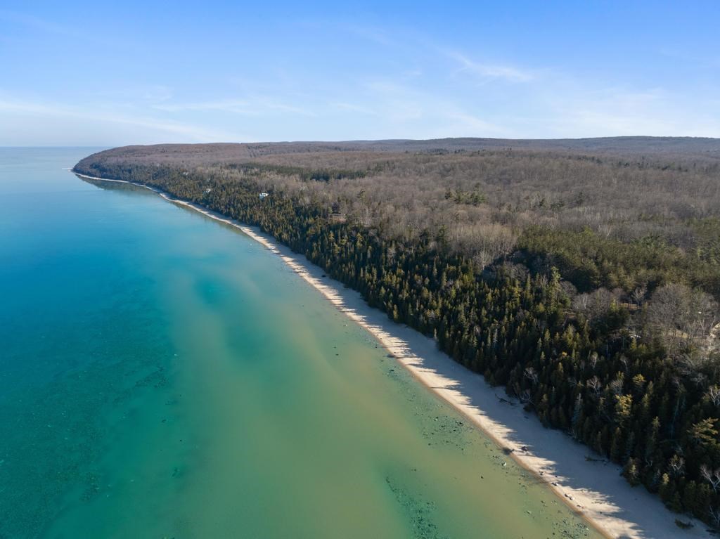 3929 Topside Drive Harbor Springs MI 49740