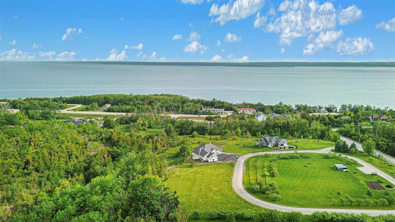 980 Hotchkiss Circle Petoskey MI 49770