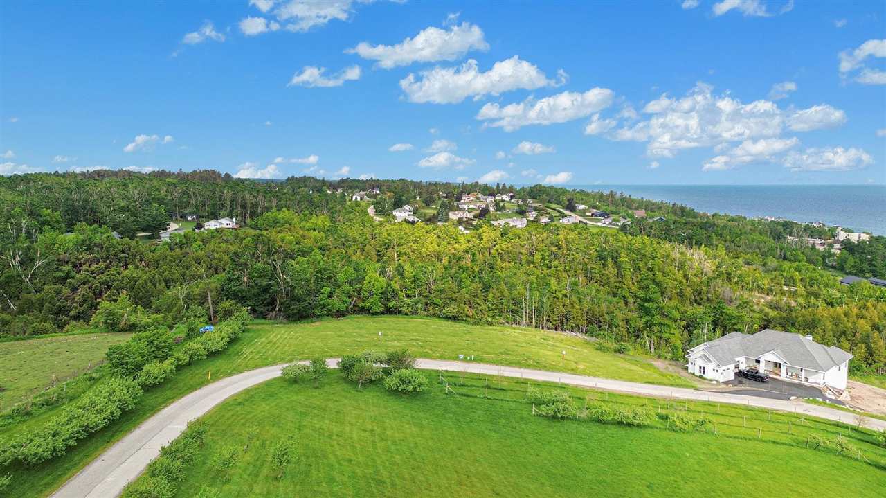 980 Hotchkiss Circle Petoskey MI 49770