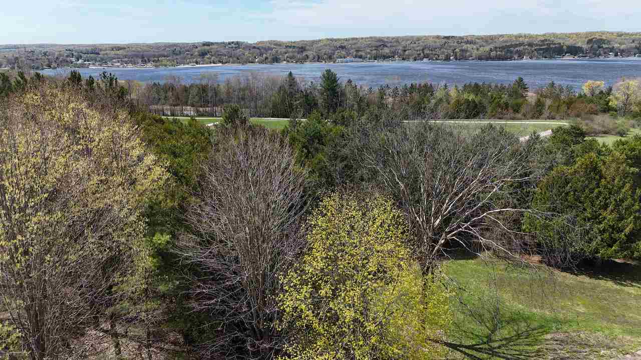 120 Lakeview Drive East Jordan MI 49727