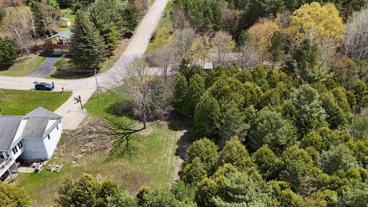 120 Lakeview Drive East Jordan MI 49727