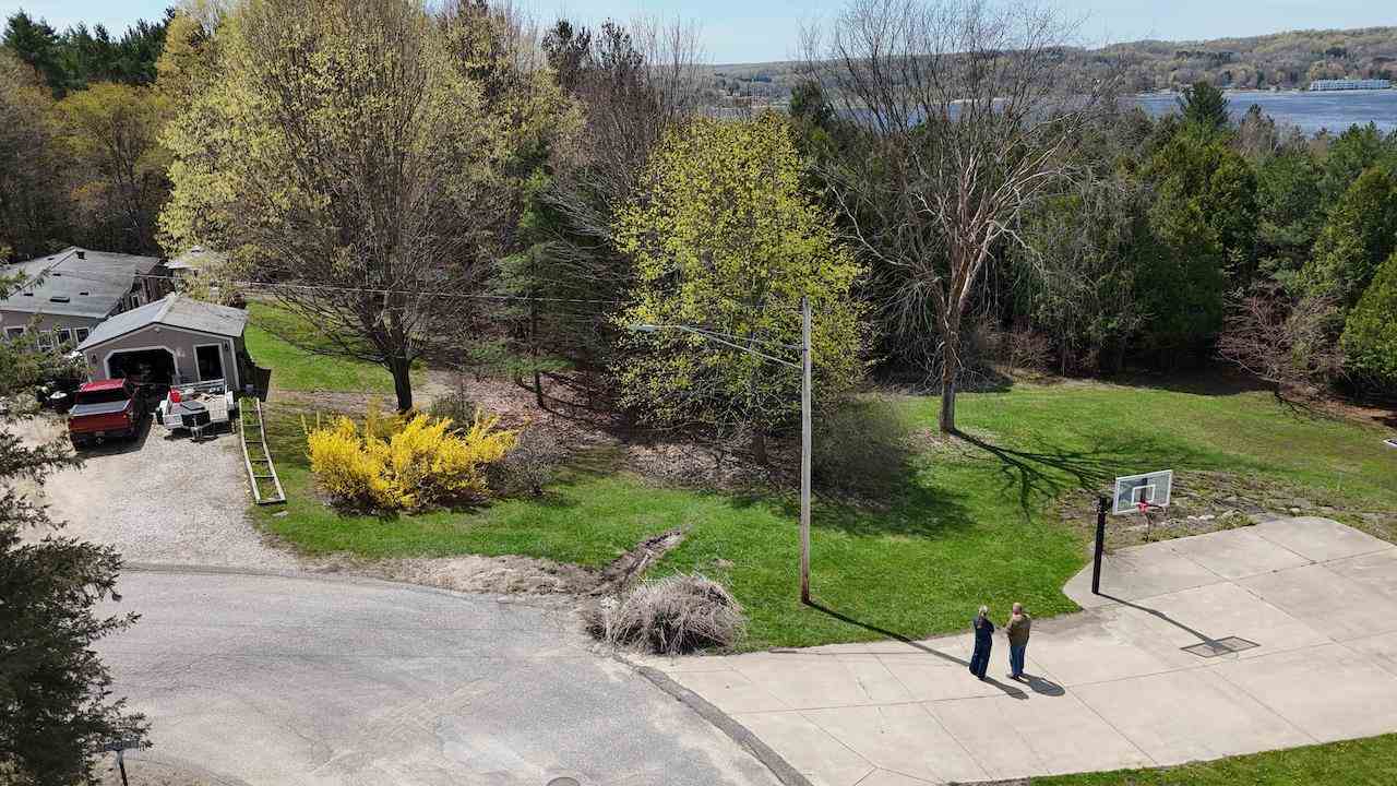 120 Lakeview Drive East Jordan MI 49727
