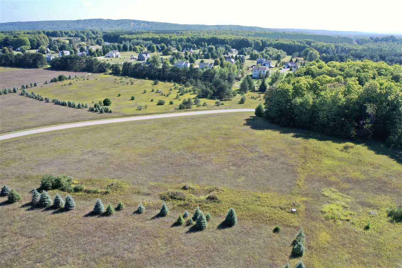 7880 Lindy Lane Harbor Springs MI 49740