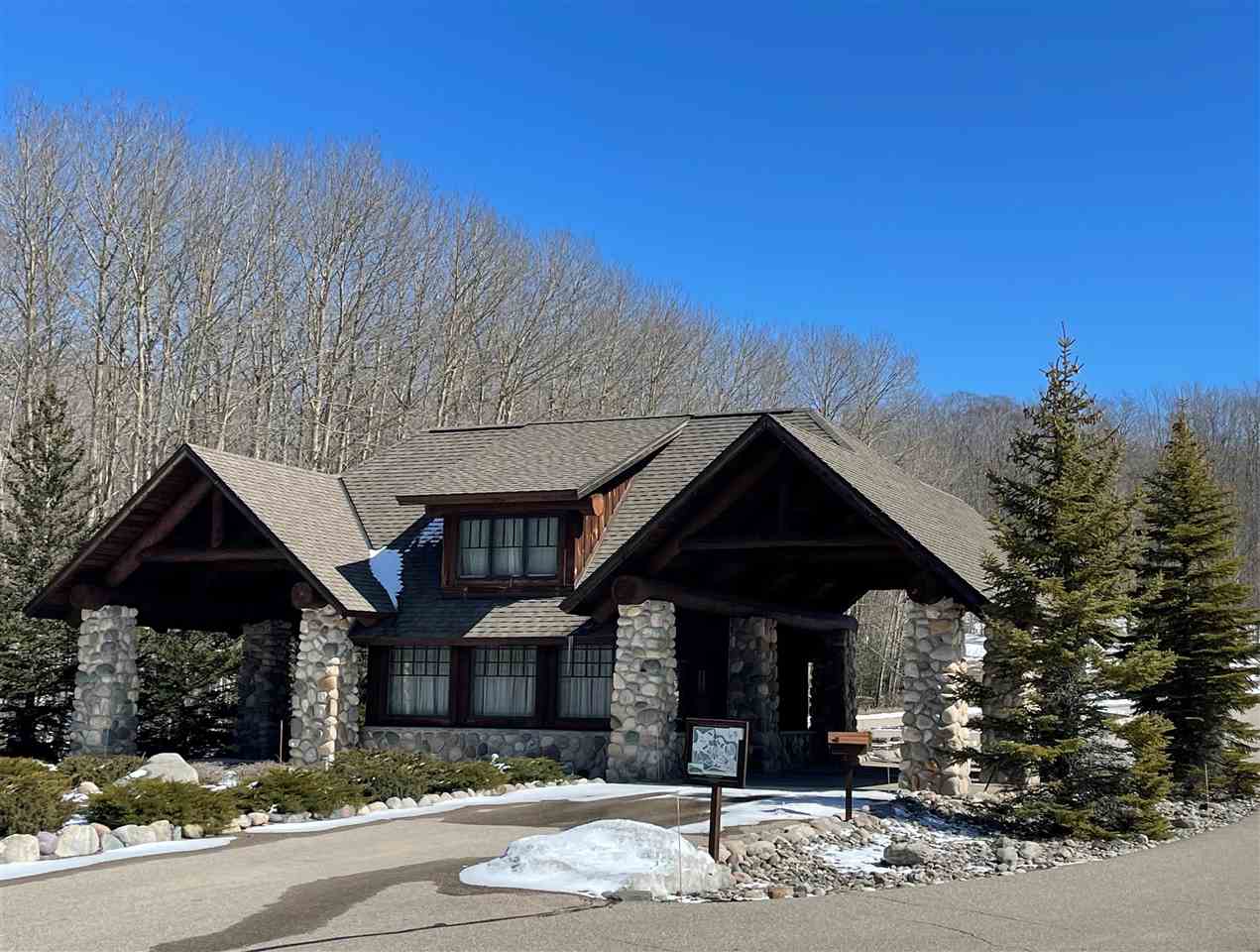 328 Pleasant Ridge Drive Harbor Springs MI 49740