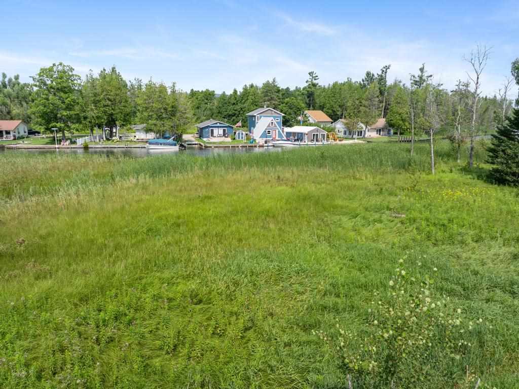 Ville Spring Street Alanson MI 49706