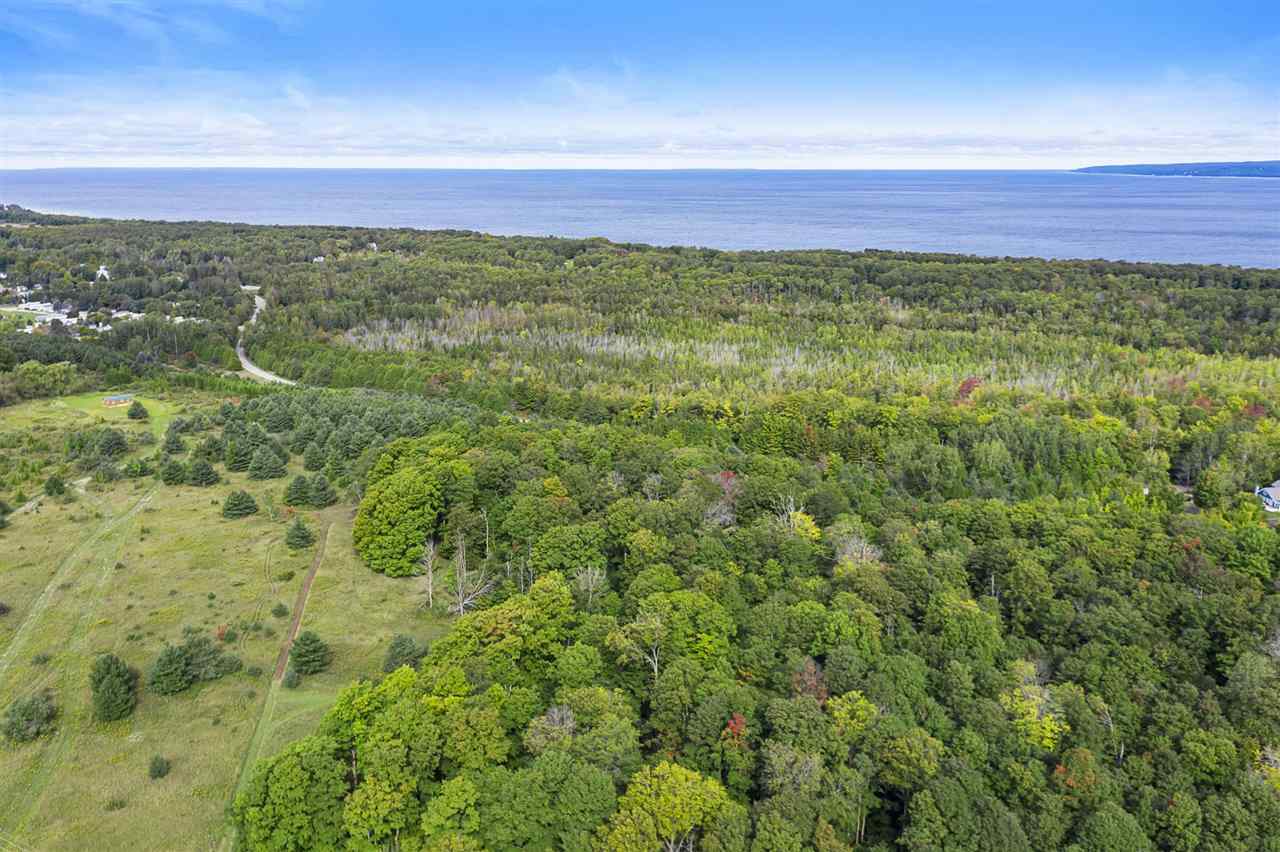 7341 Upper Bayshore Road Petoskey MI 49720-0000