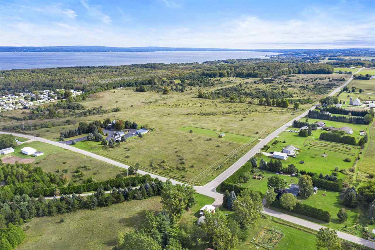 7341 Upper Bayshore Road Petoskey MI 49720-0000