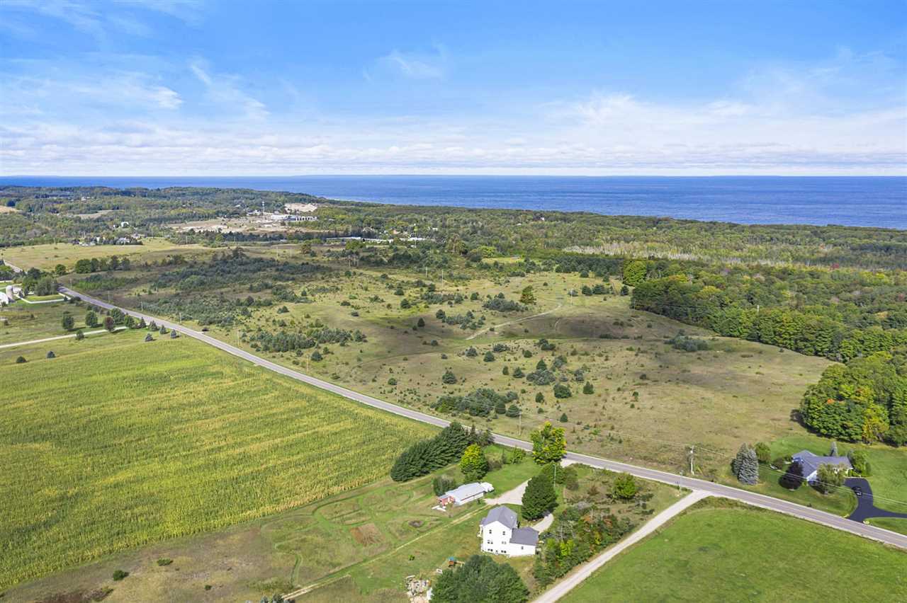 7341 Upper Bayshore Road Petoskey MI 49720-0000