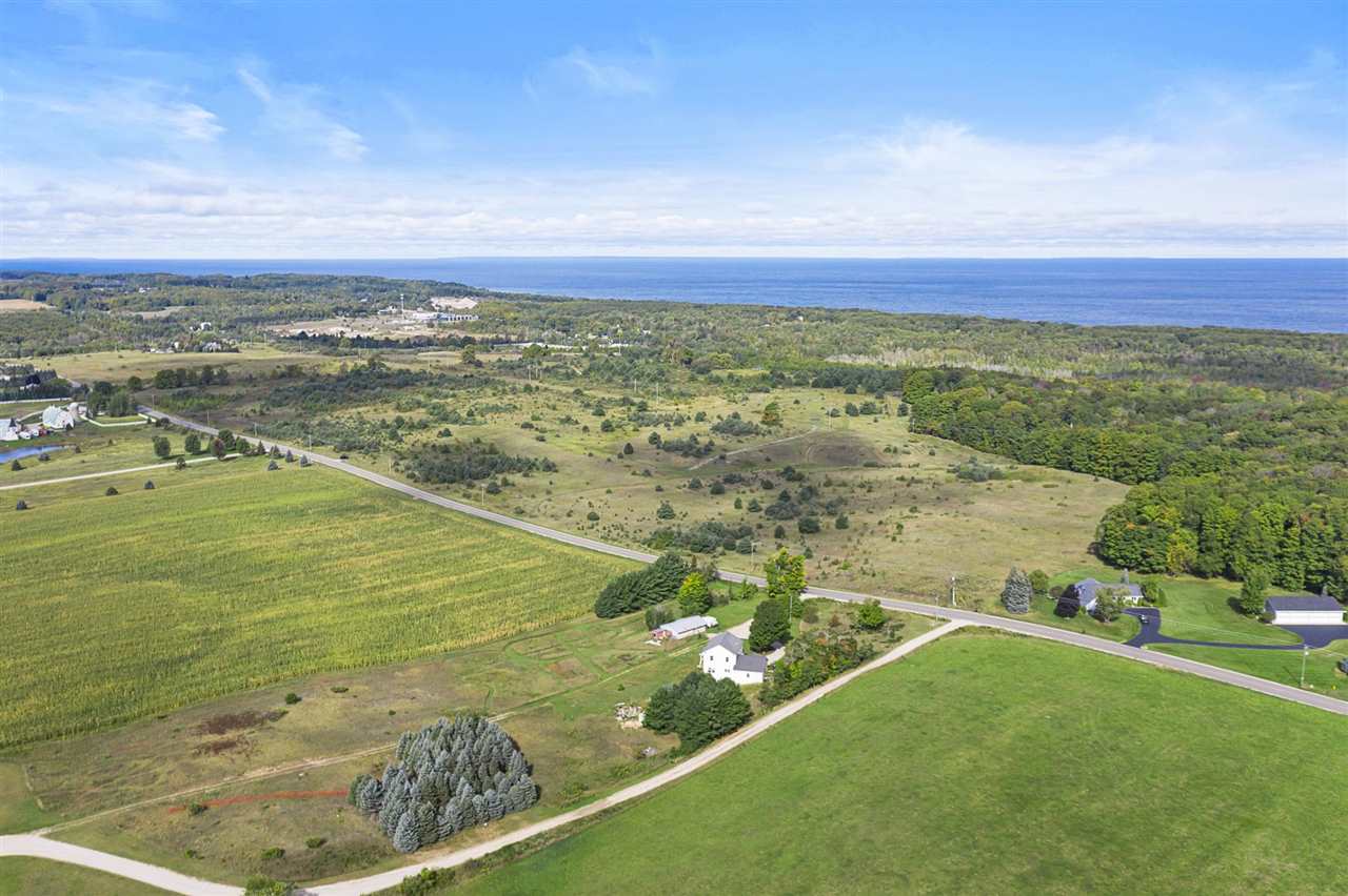 7341 Upper Bayshore Road Petoskey MI 49720-0000