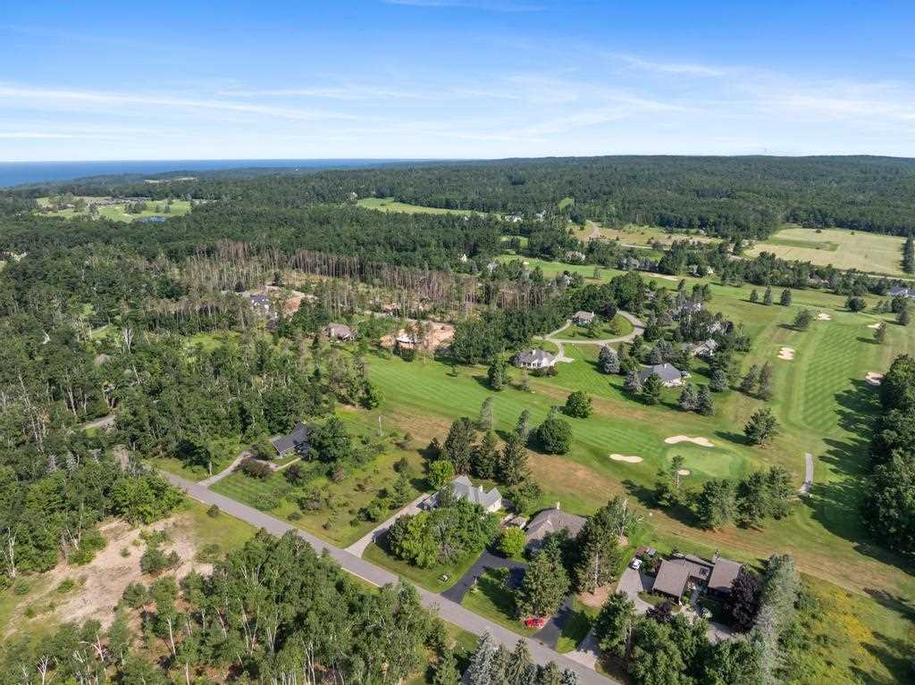2807 Greenbriar Harbor Springs MI 49740