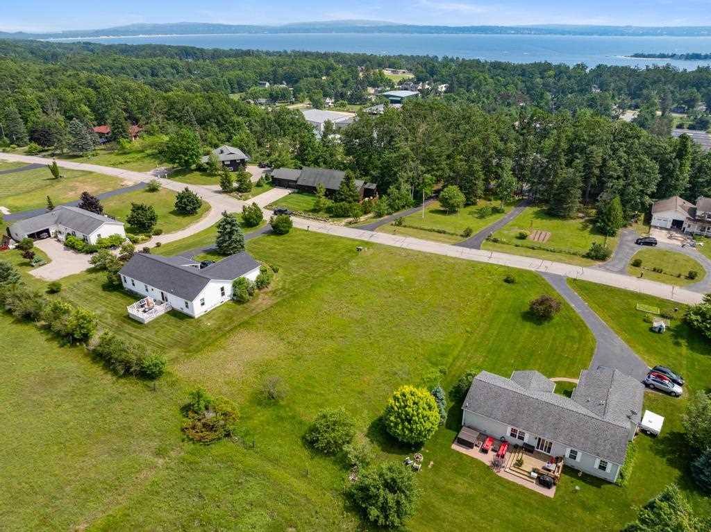 3154 Pete's Run Harbor Springs MI 49740