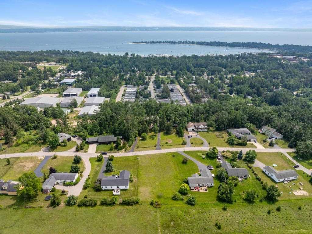 3154 Pete's Run Harbor Springs MI 49740