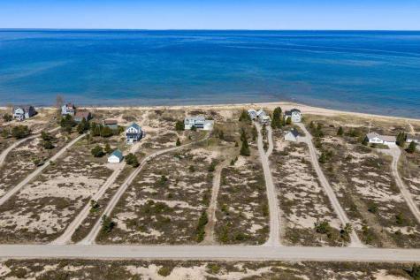 8815 Sturgeon Bay Drive Harbor Springs MI 49740