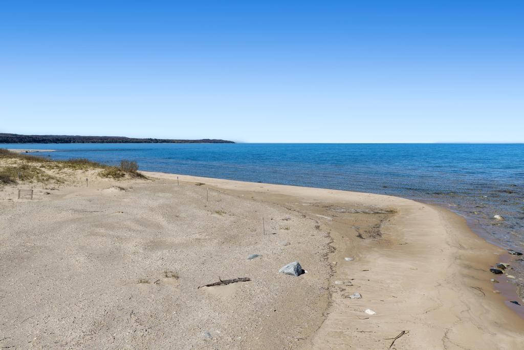 8815 Sturgeon Bay Drive Harbor Springs MI 49740