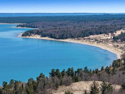 8815 Sturgeon Bay Drive Harbor Springs MI 49740