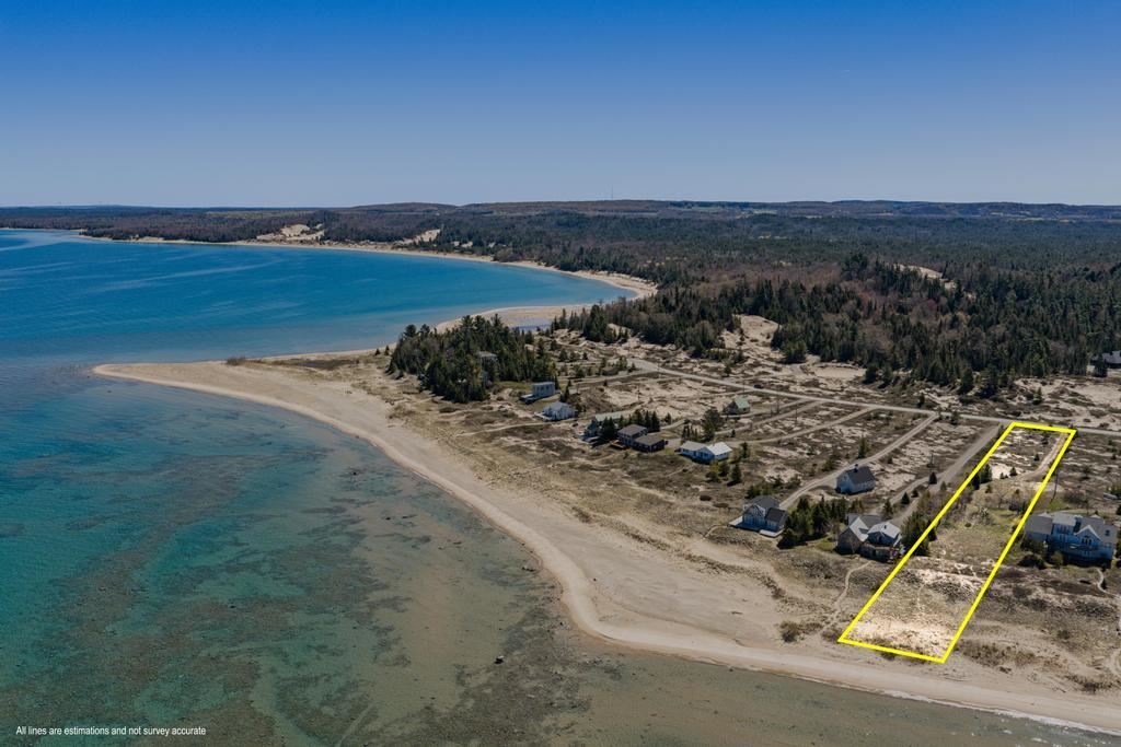8815 Sturgeon Bay Drive Harbor Springs MI 49740