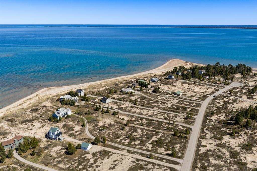 8815 Sturgeon Bay Drive Harbor Springs MI 49740