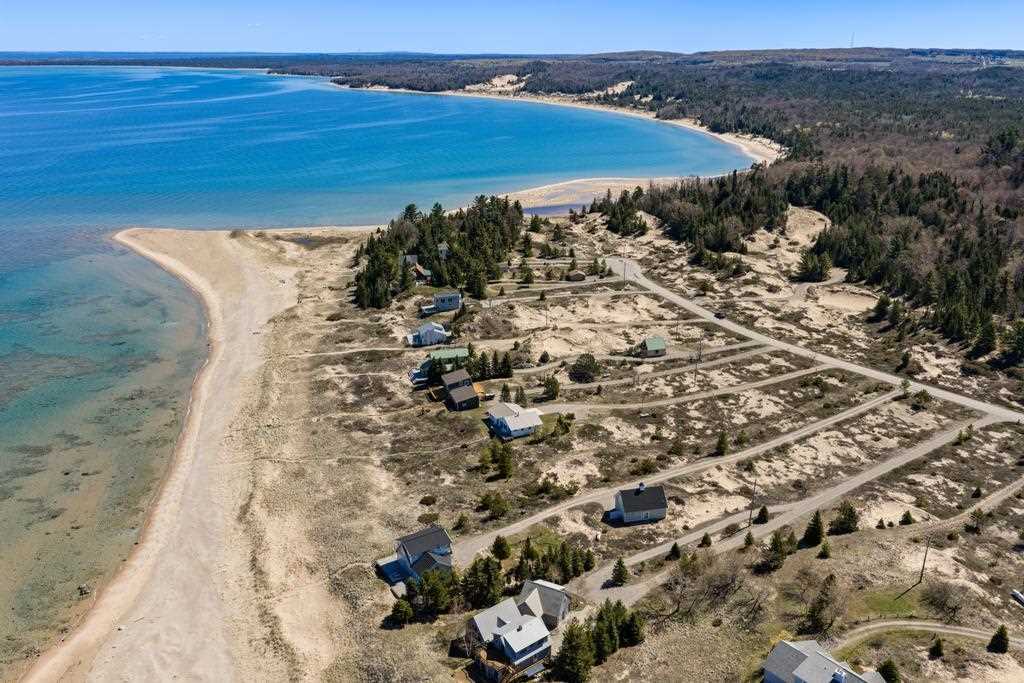 8815 Sturgeon Bay Drive Harbor Springs MI 49740