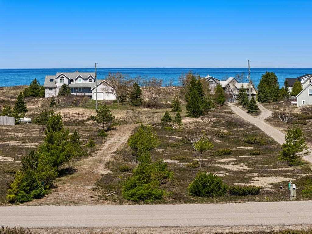 8815 Sturgeon Bay Drive Harbor Springs MI 49740