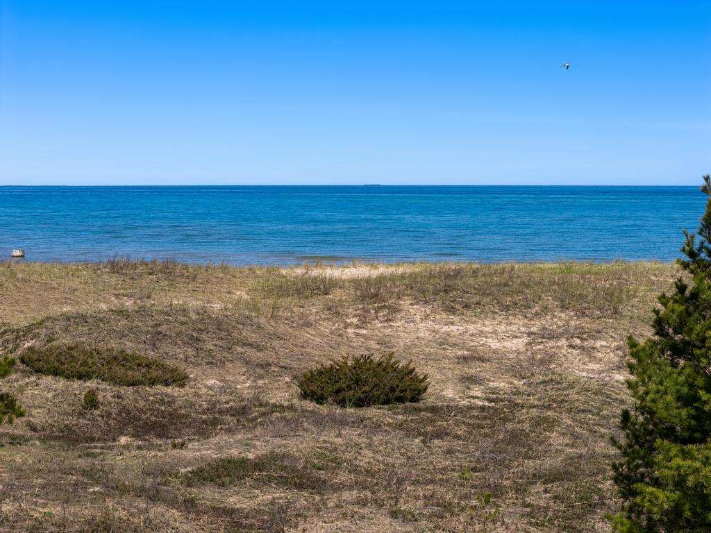 8815 Sturgeon Bay Drive Harbor Springs MI 49740