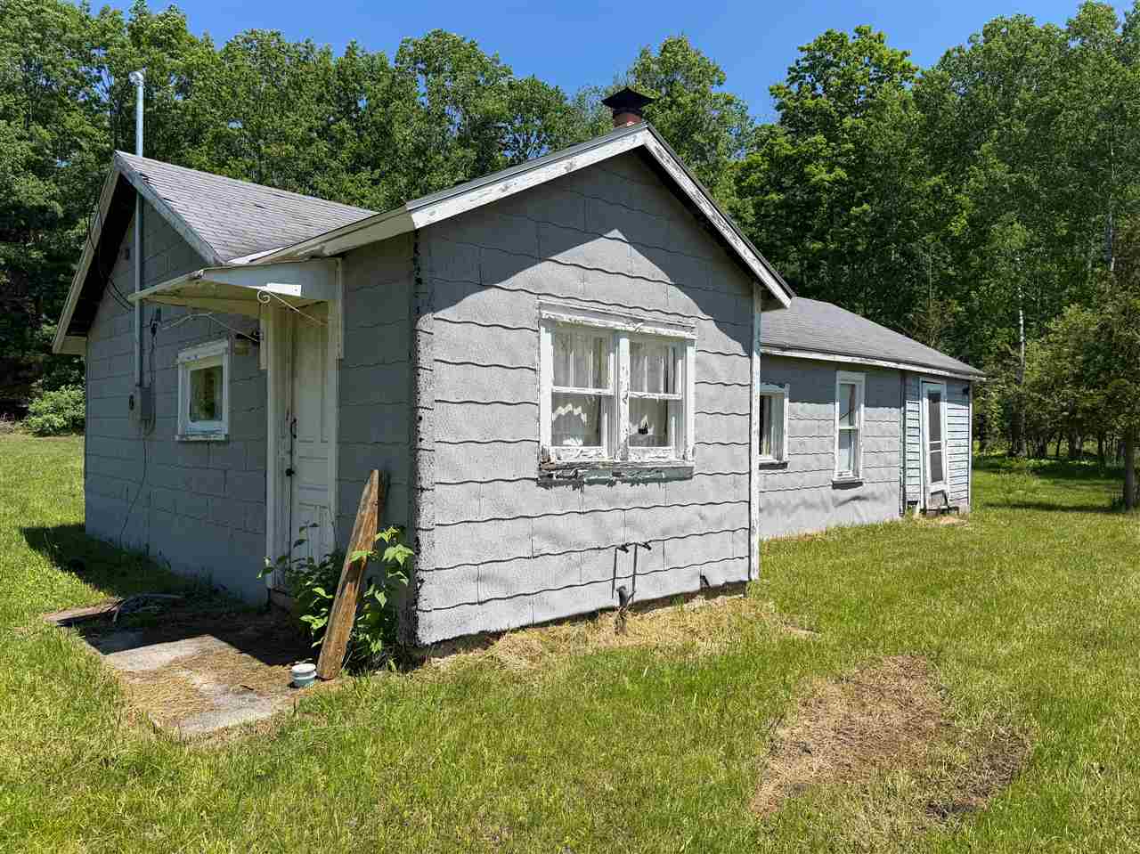 6263 East Jordan Road Ellsworth MI 49729