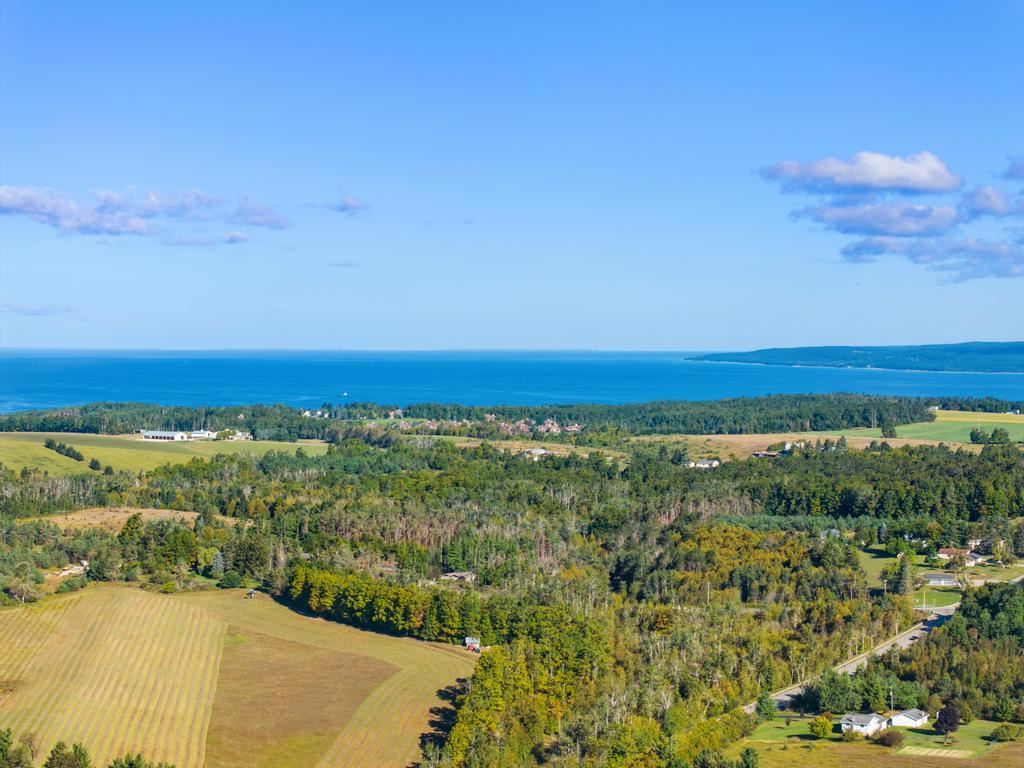 3030 Wilson Drive Petoskey MI 49770