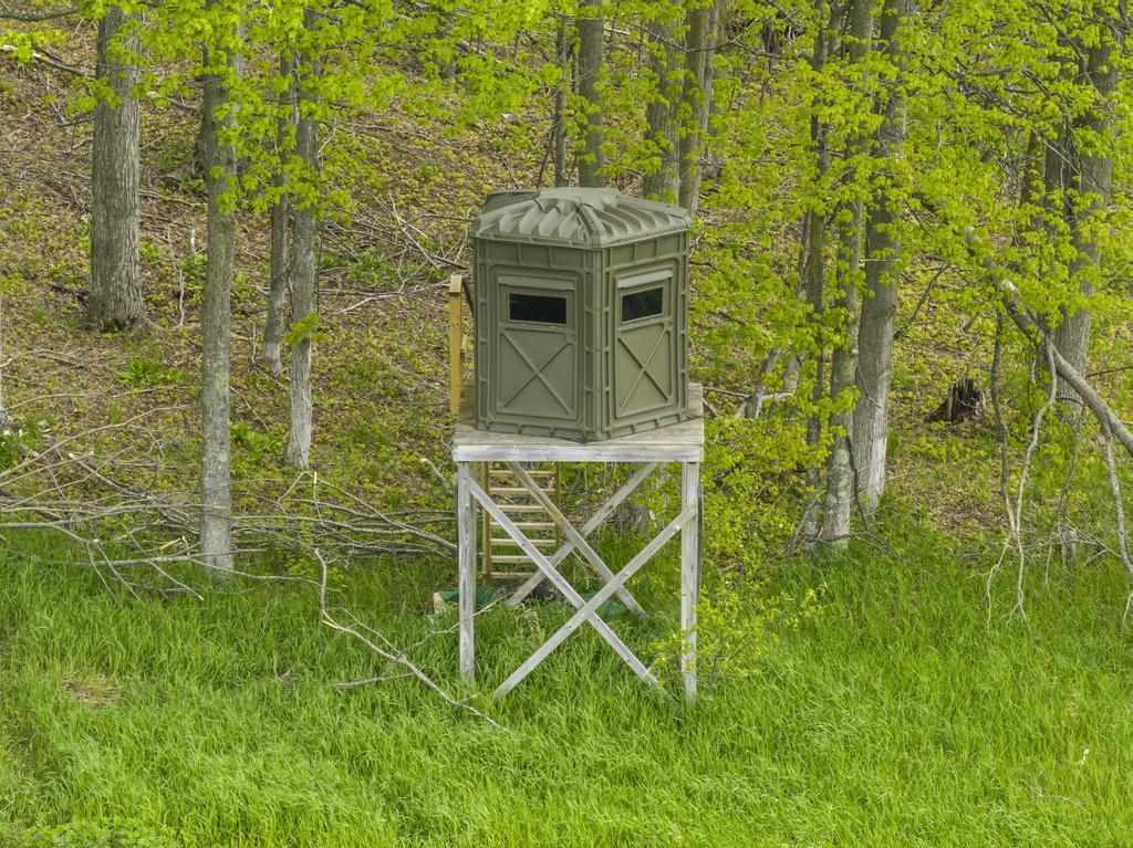 15210 Ferry Road Charlevoix MI 49720