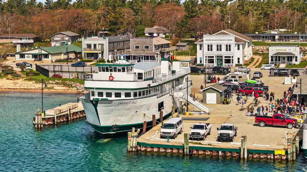 27150 South End Road Beaver Island MI 49782