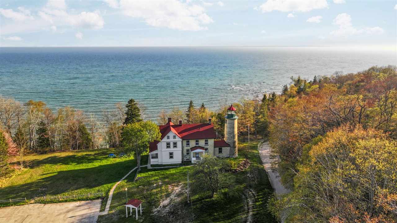 27150 South End Road Beaver Island MI 49782