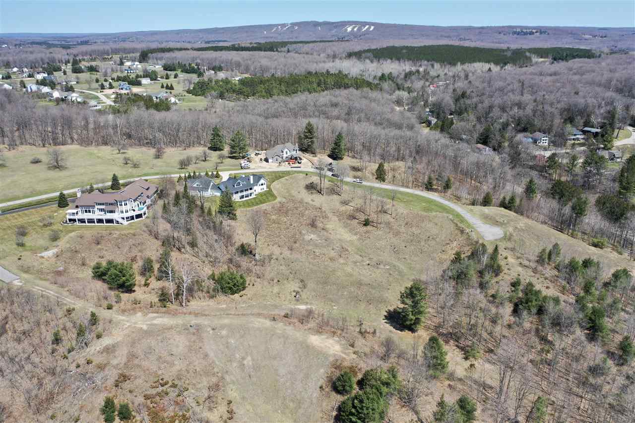 8156 East Ridge Road Harbor Springs MI 49740