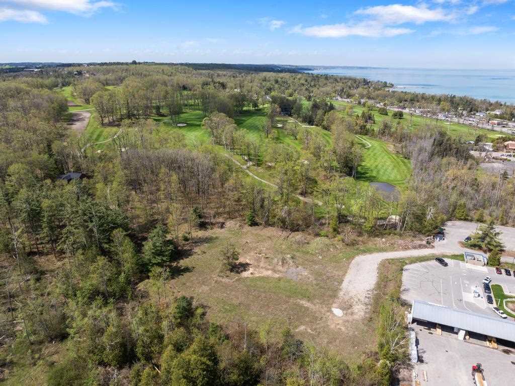 1256 Pirates Way Petoskey MI 49770