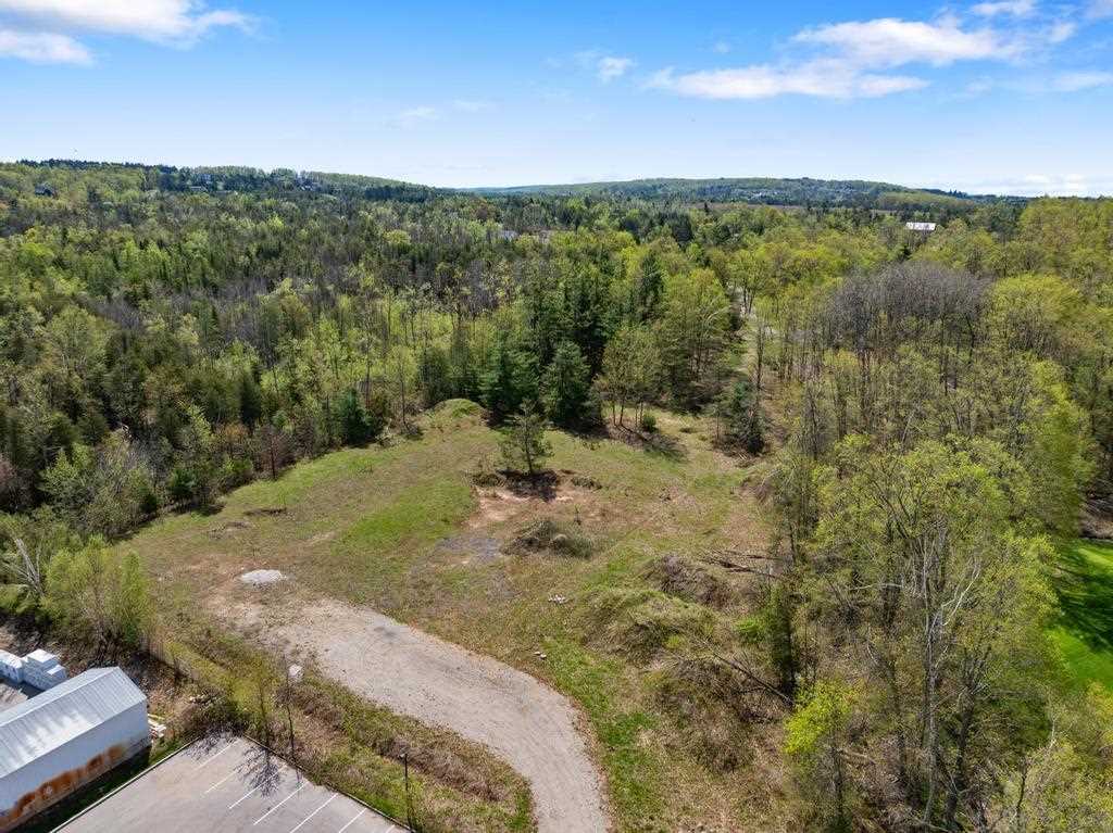 1256 Pirates Way Petoskey MI 49770