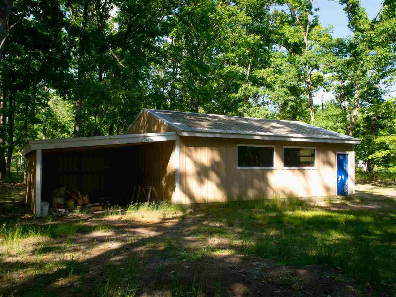 2403 Bennett Road Topinabee MI 49791
