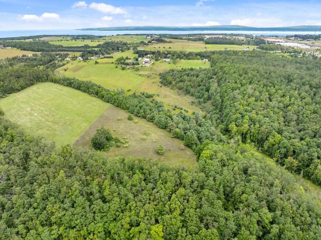 1951 Intertown Road Petoskey MI 49770