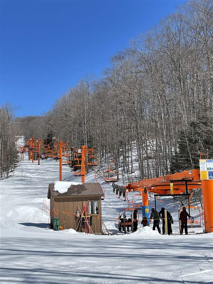 340 Pleasant Ridge Drive Harbor Springs MI 49740