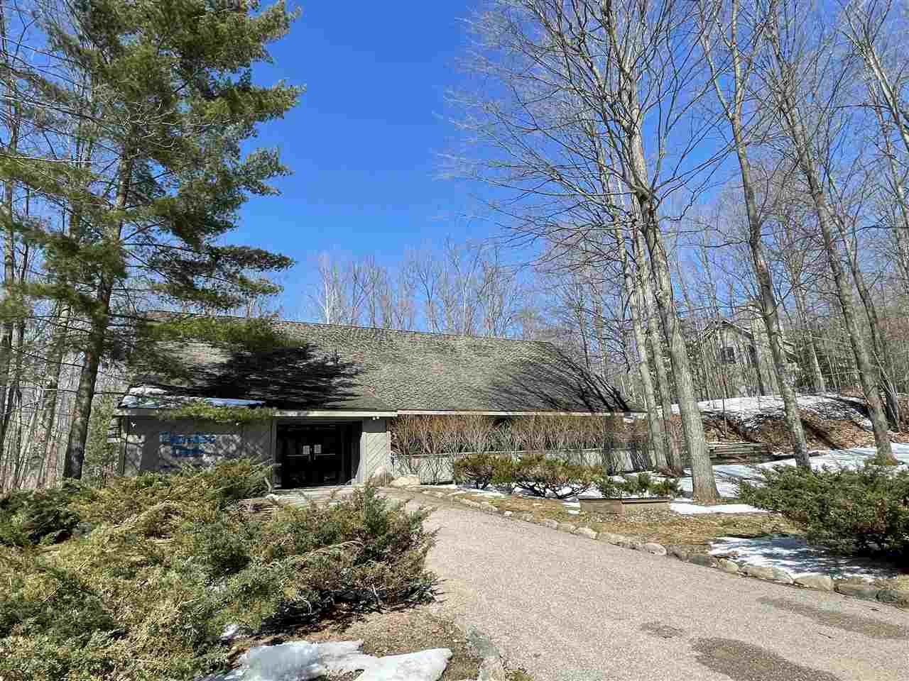 340 Pleasant Ridge Drive Harbor Springs MI 49740