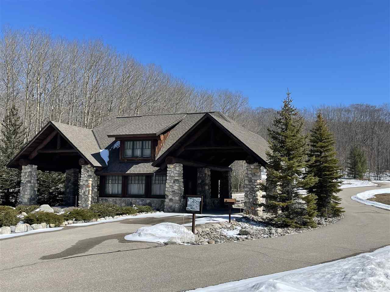 340 Pleasant Ridge Drive Harbor Springs MI 49740