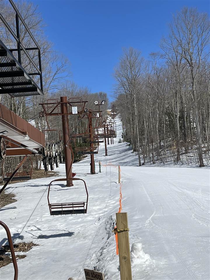 340 Pleasant Ridge Drive Harbor Springs MI 49740