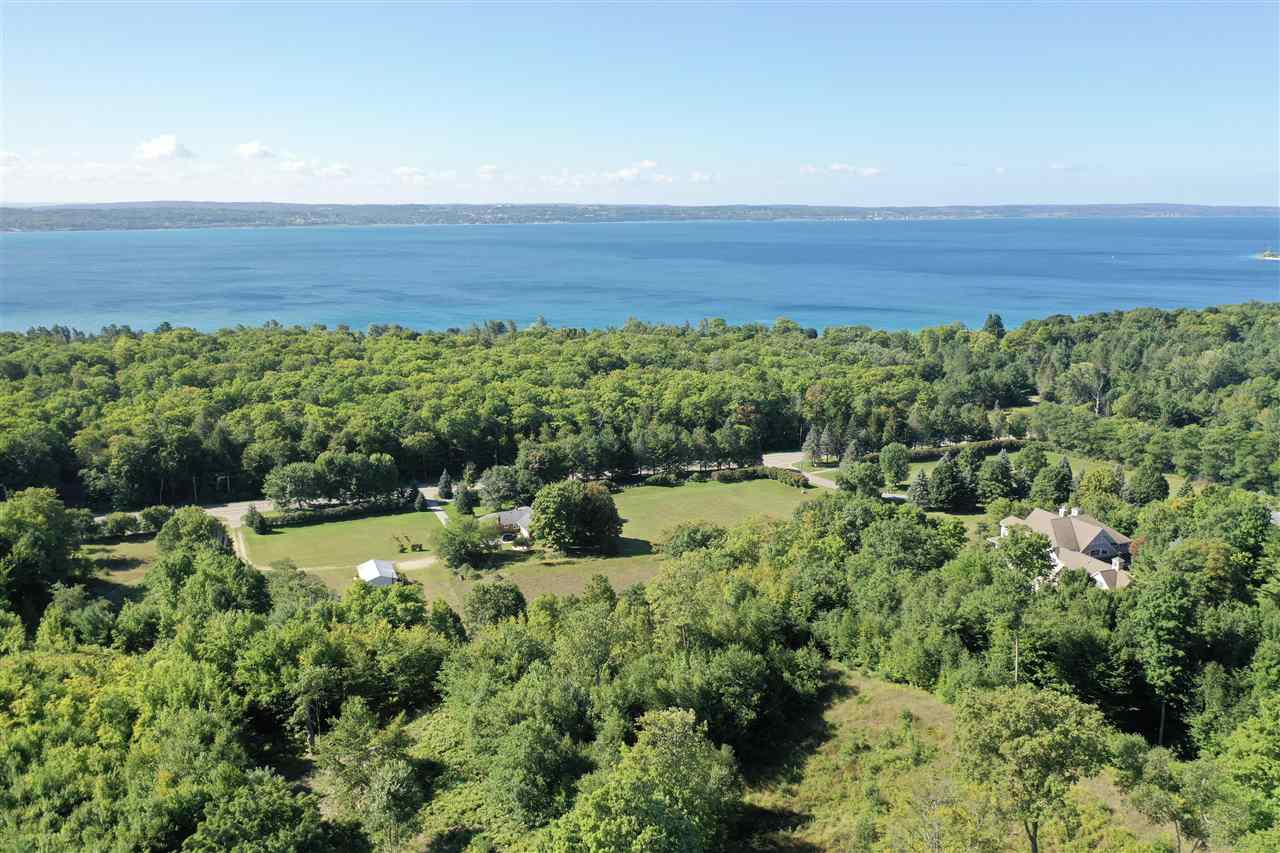 8100 Broken Ridge Harbor Springs MI 49740