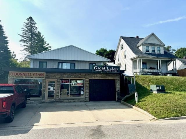 425 & 431 Madison Street Petoskey MI 49770