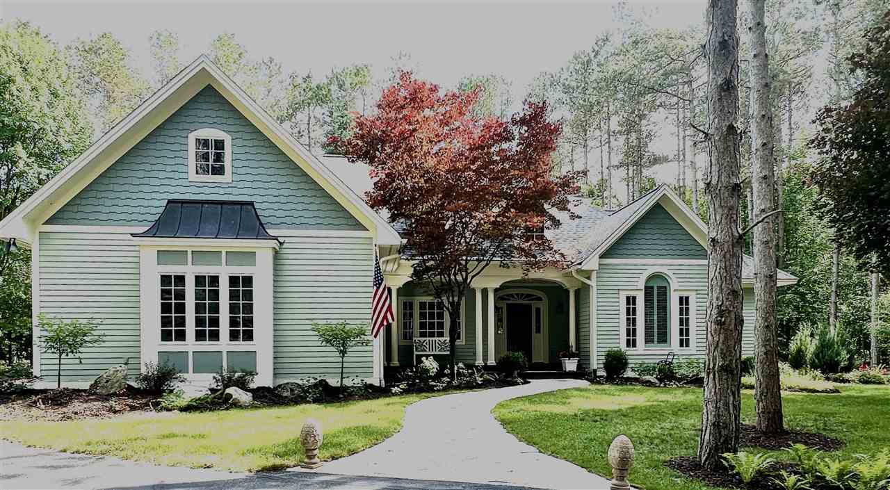 2226 Pinecrest Harbor Springs MI 49740