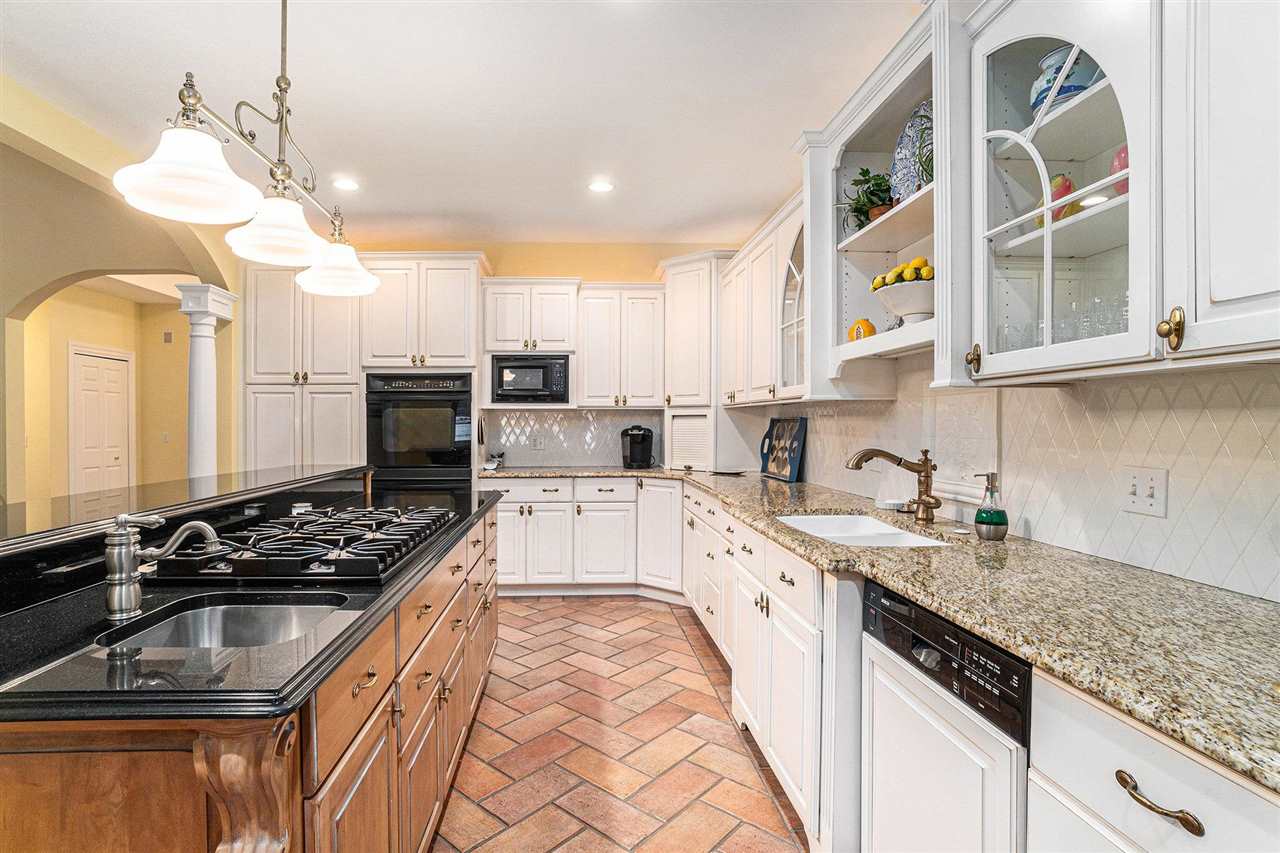 2226 Pinecrest Harbor Springs MI 49740