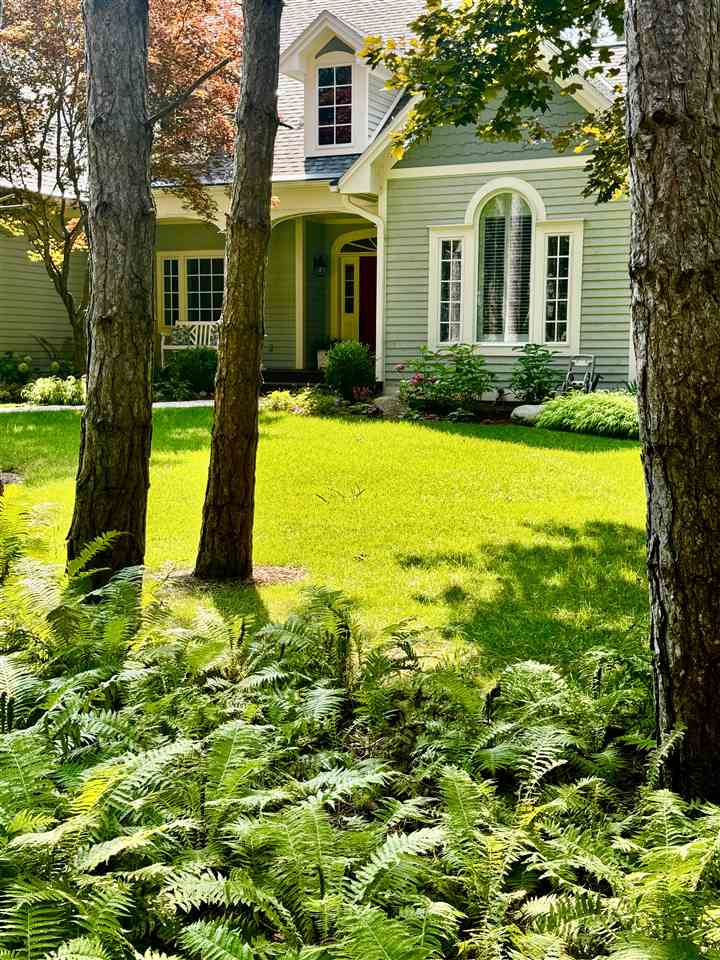 2226 Pinecrest Harbor Springs MI 49740