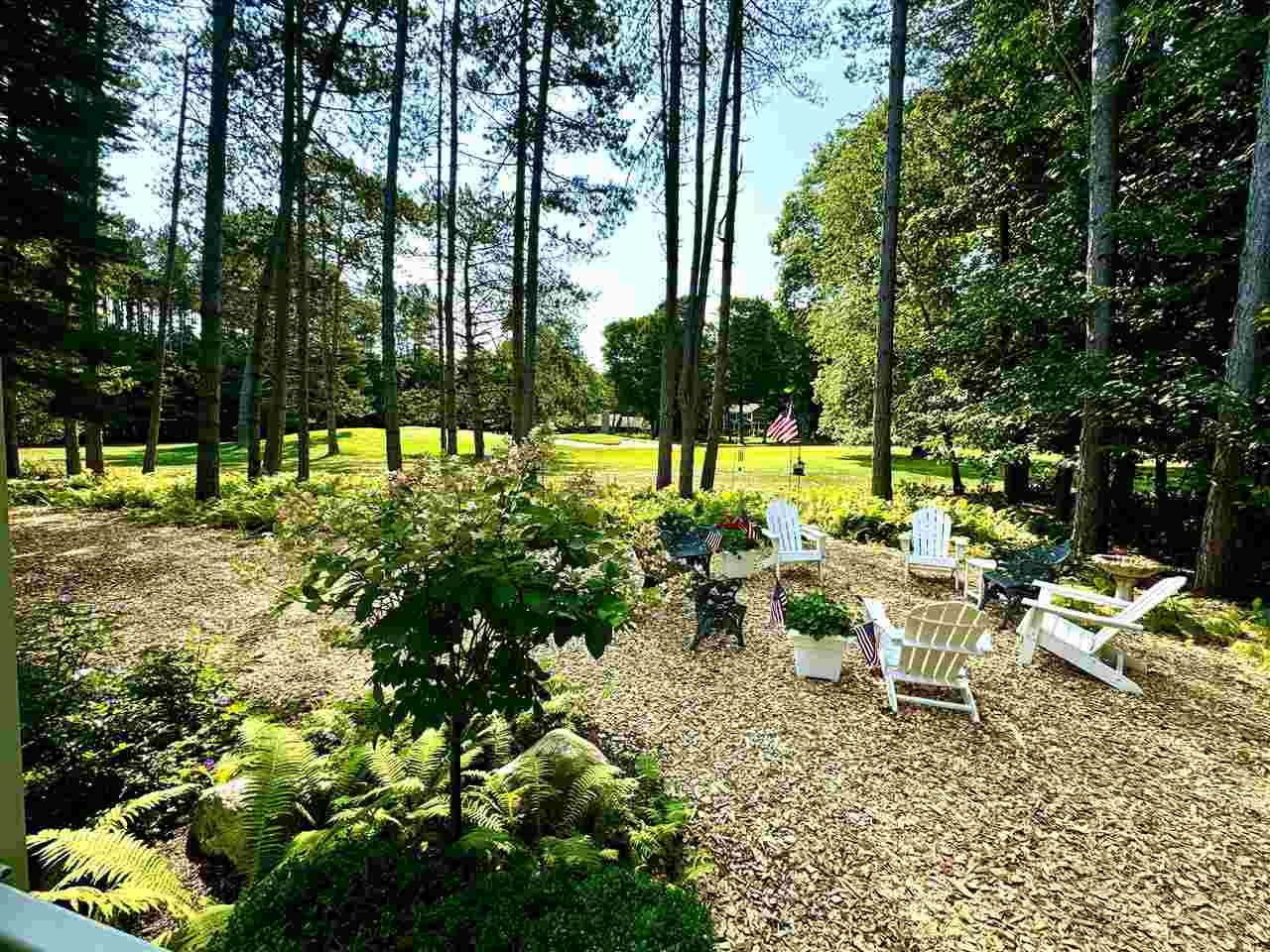 2226 Pinecrest Harbor Springs MI 49740