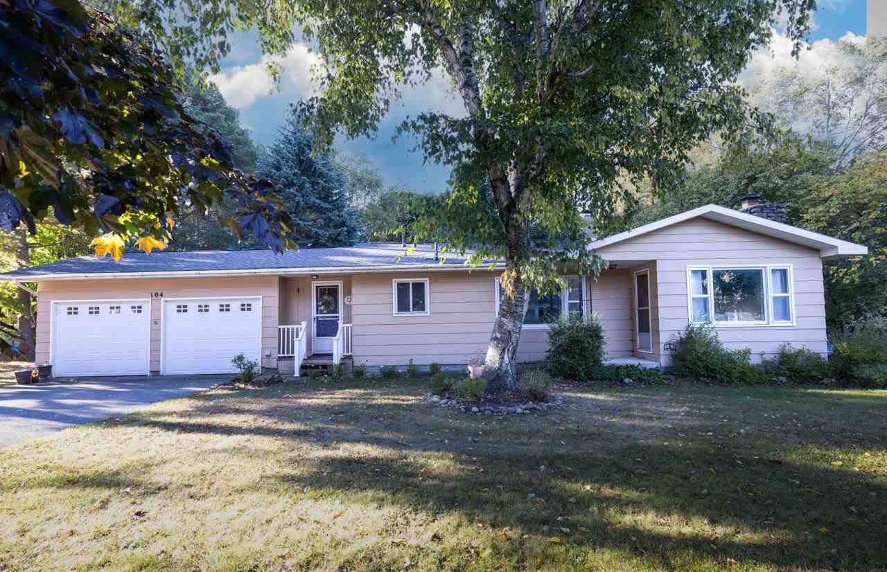 104 Eaton Avenue Charlevoix MI 49720