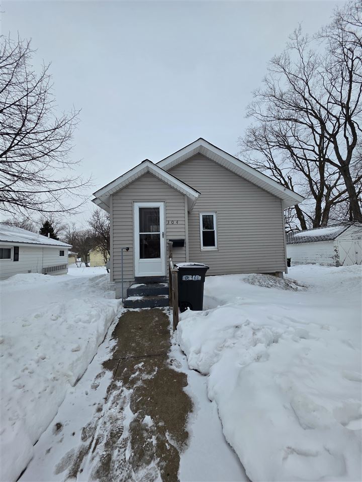 304 Ione Street Petoskey MI 49770