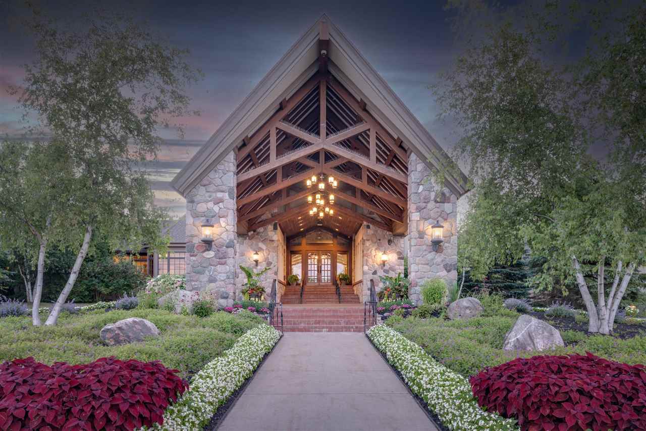 1509 Kingswood Harbor Springs MI 49740