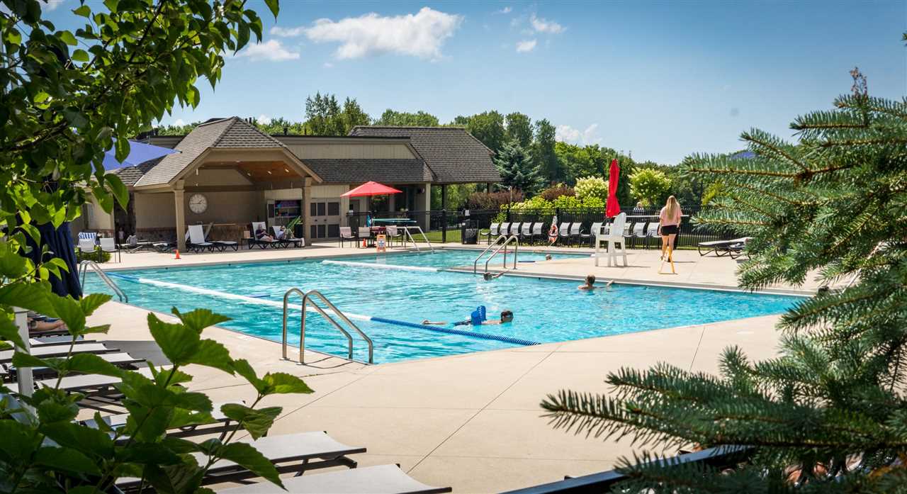 1509 Kingswood Harbor Springs MI 49740