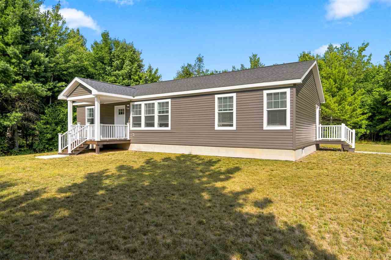 387 Silver Creek Road Petoskey MI 49770